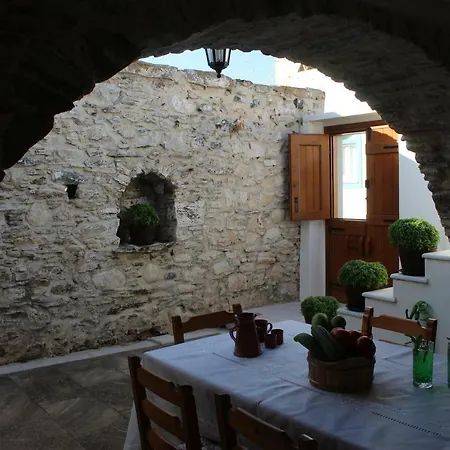 Vila Naxos Vorto *